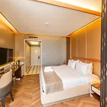 Mq Hotel 5*