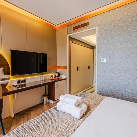 Mq & Hotel Arnavutkoy