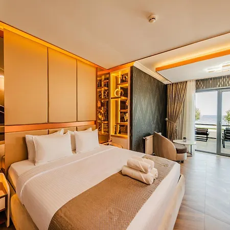 Hotel Mq & 5*