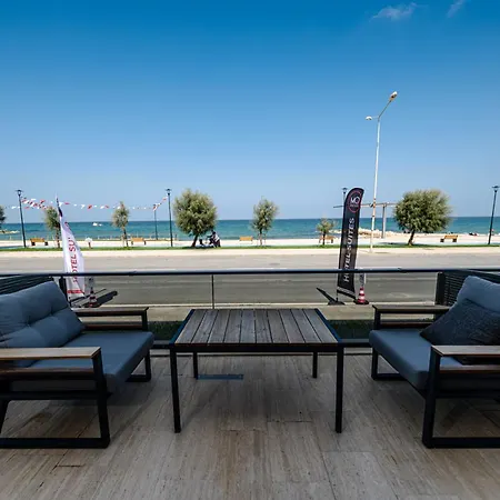 Mq Hotel *