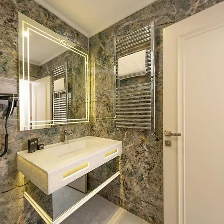 Hotel Mq & 5*