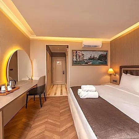 Mq & Hotel